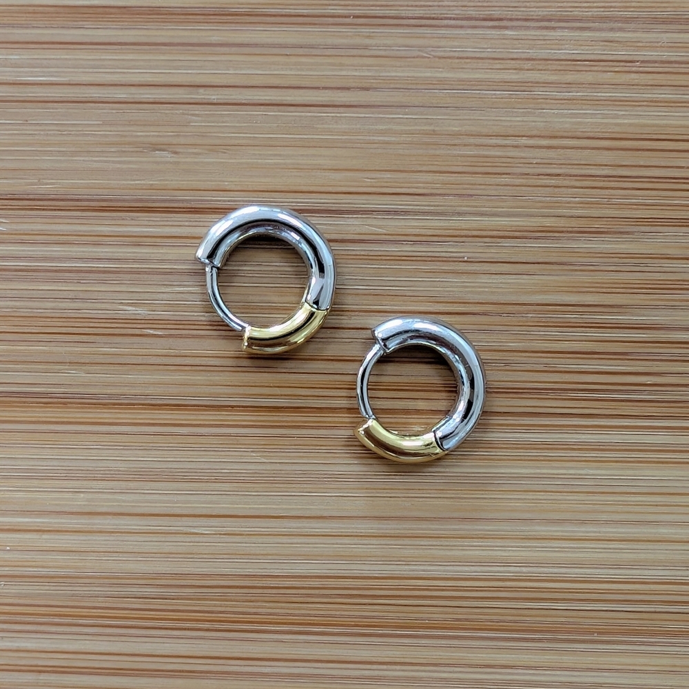 Machete Perfect Huggies In 3/4 Silver, Chic Silver and Gold Hoop Earrings